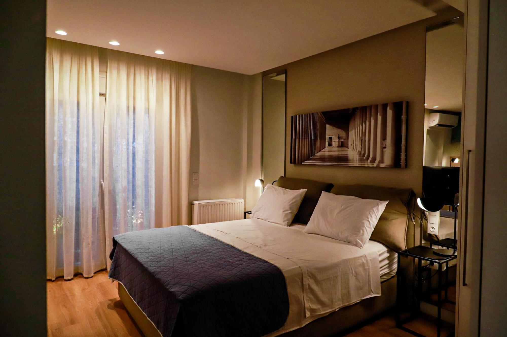 Renovated Apartment With Roof Garden Access, 15 M Walk To Acropolis Atenas Exterior foto