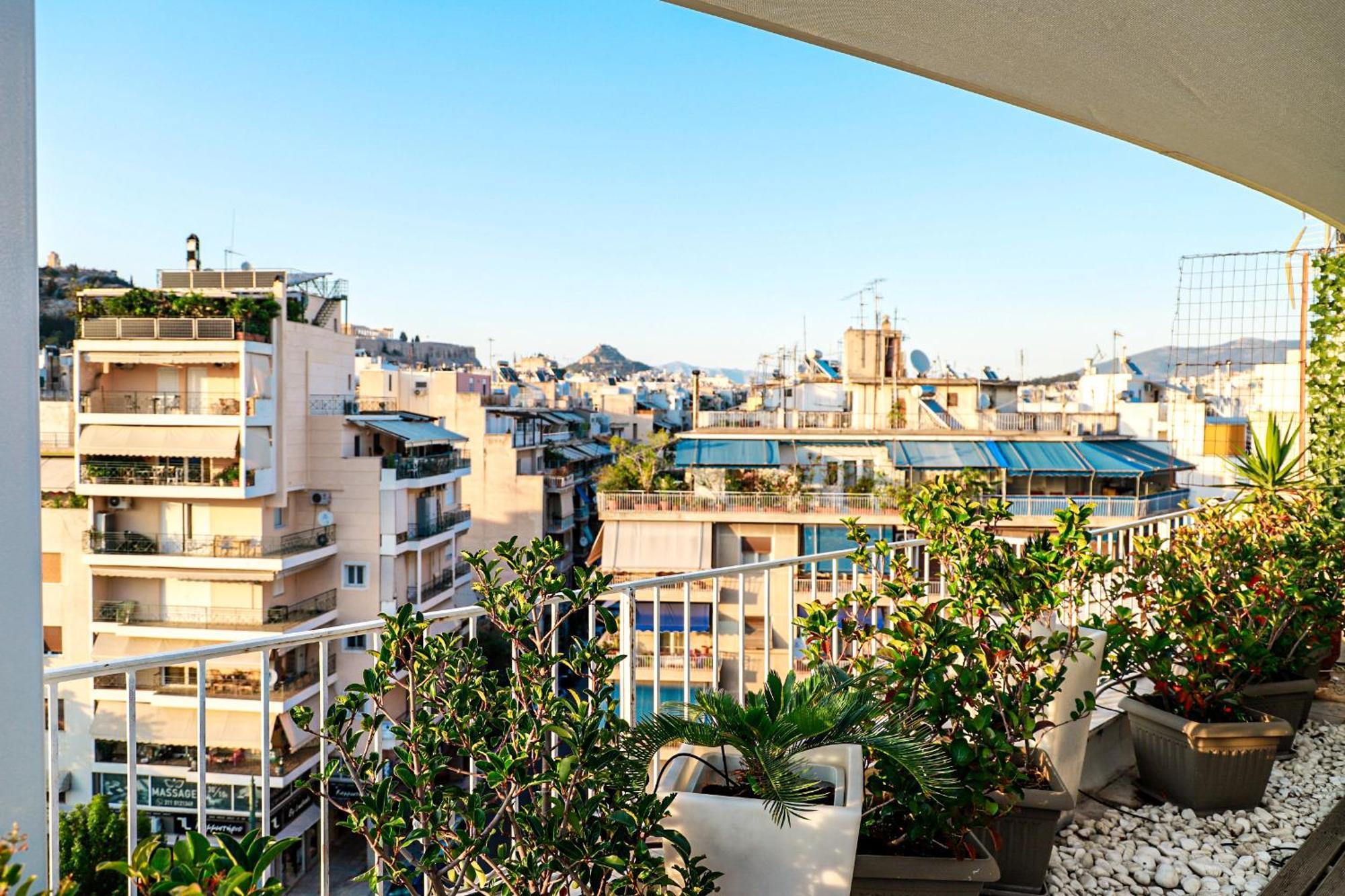 Renovated Apartment With Roof Garden Access, 15 M Walk To Acropolis Atenas Exterior foto
