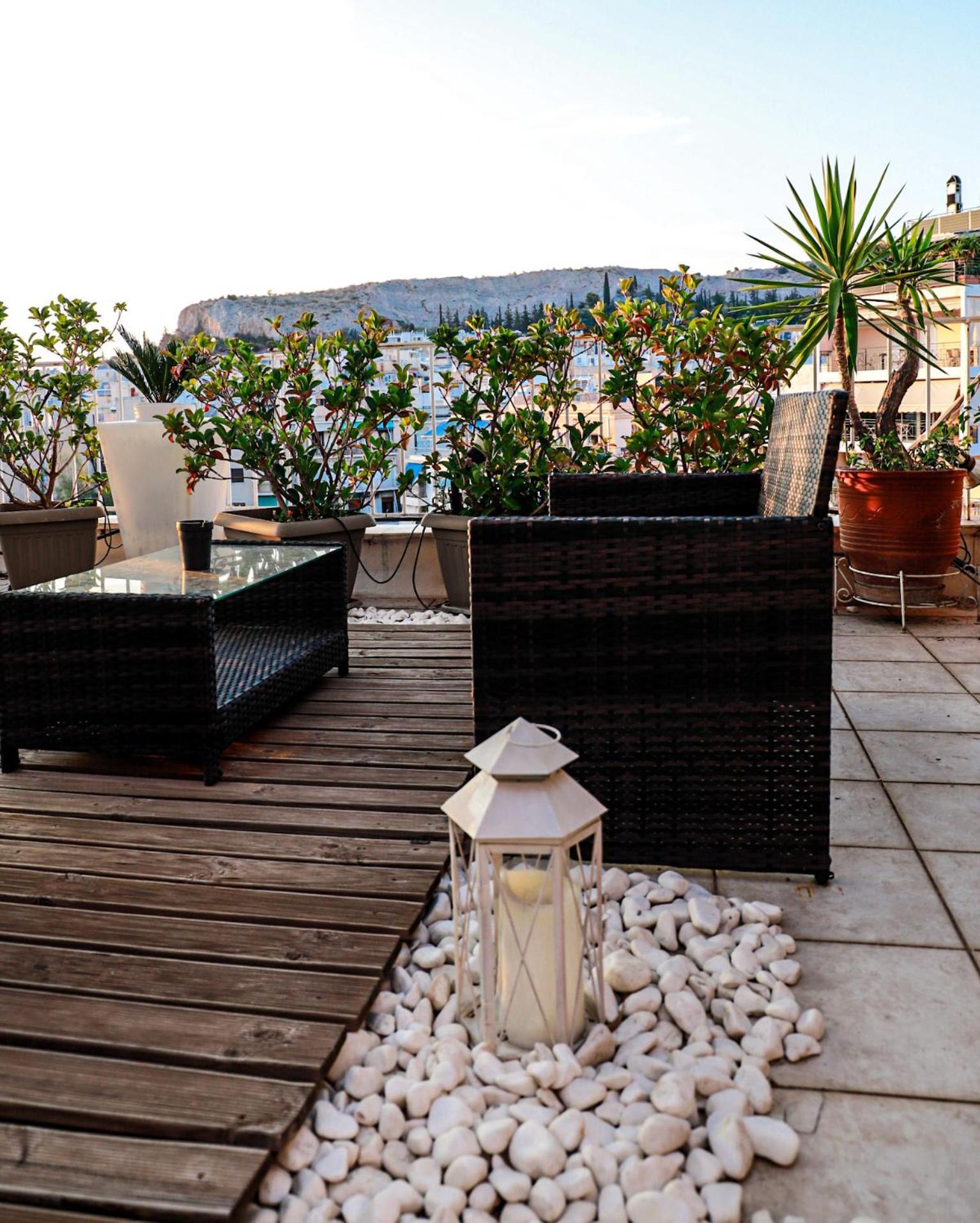 Renovated Apartment With Roof Garden Access, 15 M Walk To Acropolis Atenas Exterior foto
